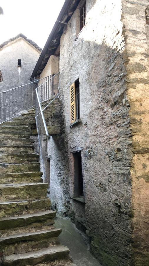 Il Fiume Di Fianco. Appartamento Alta Valsesia Mollia Exterior foto