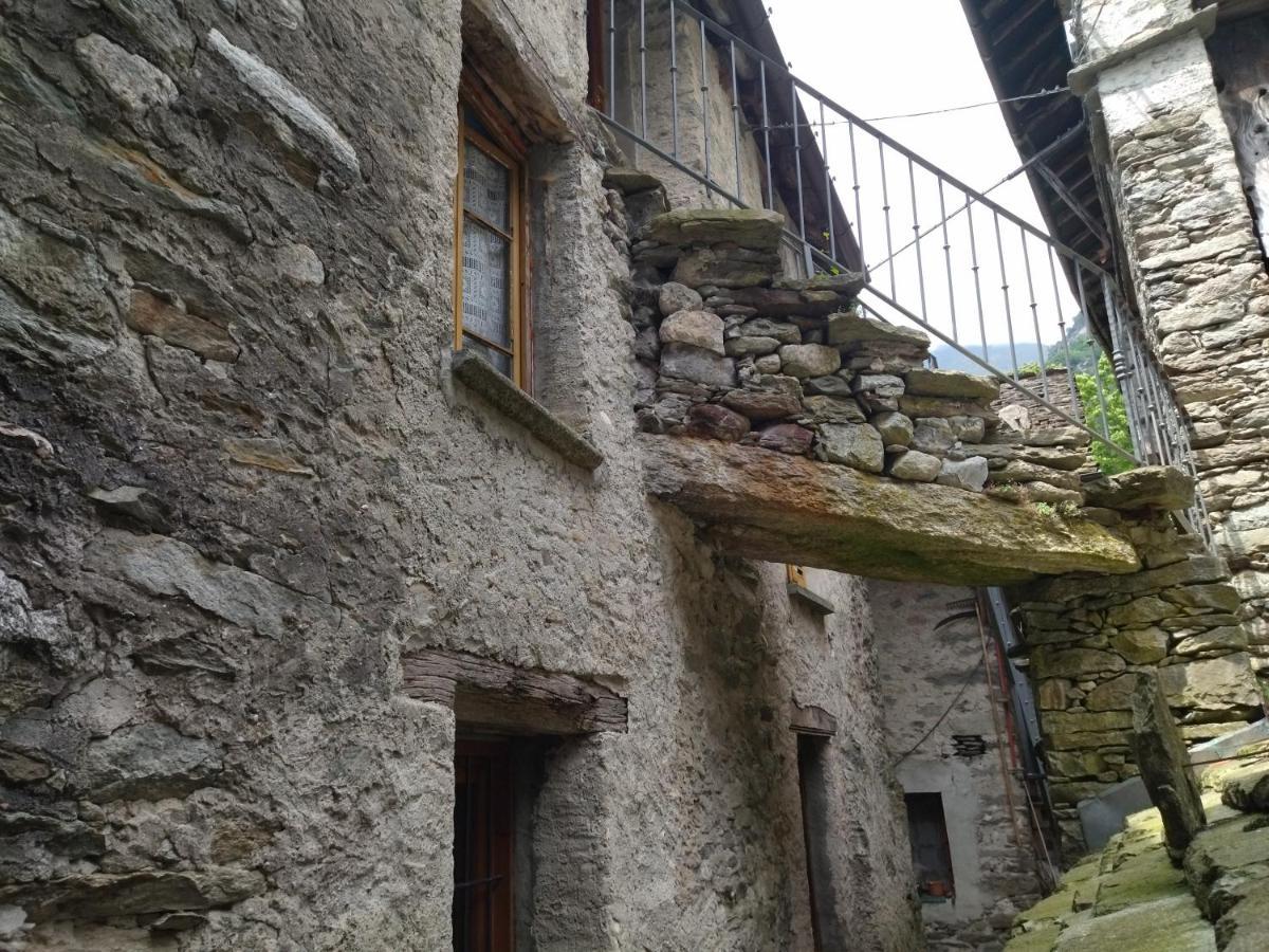 Il Fiume Di Fianco. Appartamento Alta Valsesia Mollia Exterior foto